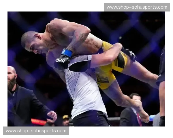 暴力美学的终极变奏:当“美丽死神”遇见“石拳”佩雷拉,谁才是擂台上的真神? 暴力美学的终极变奏:当“美丽死神”遇见“石拳”佩雷拉,谁才是擂台上的真神?