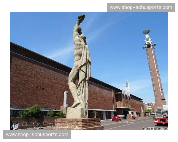 足球的诗篇：厄瓜多尔与英格兰的绿茵对决，激情与荣耀的交响曲